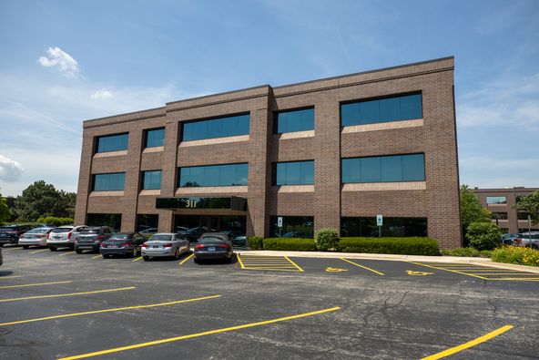 Wheaton Office Center: 290, 300, 301 S. County Farm Road, Wheaton, IL 60187